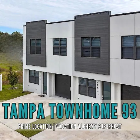 Central Tampa Townhome - 7593 Gesualdo Ct